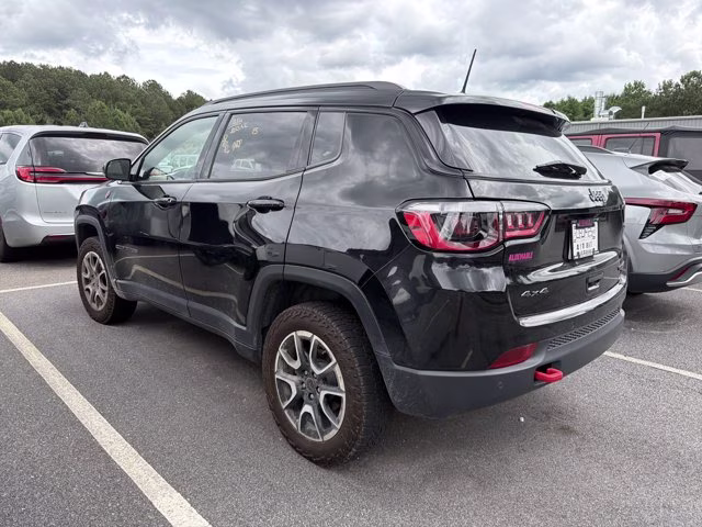 2025 Diamond Black Crystal Pearlcoat Jeep Compass Trailhawk 4X4 SUV