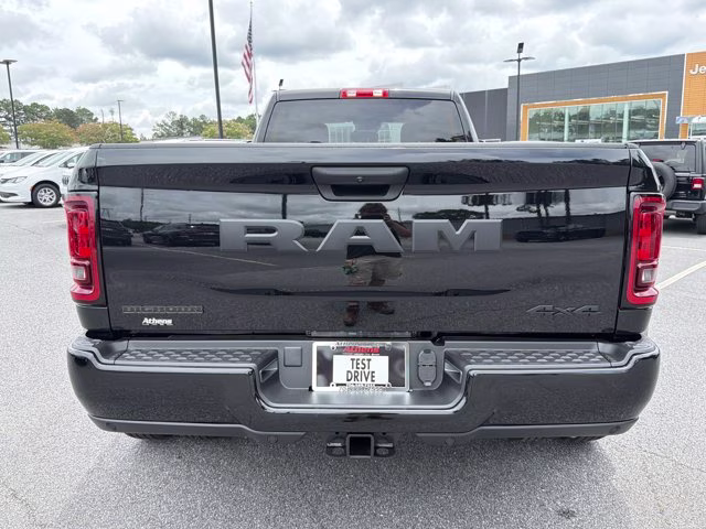 2026 Diamond Black Crystal Pearlcoat Ram 3500 Big Horn 4X4 Truck