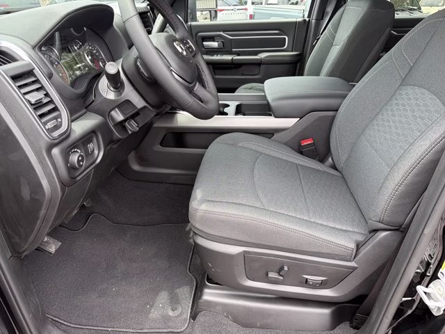 2026 Diamond Black Crystal Pearlcoat Ram 3500 Big Horn 4X4 Truck