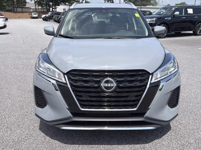 2024 Boulder Gray Pearl Nissan Kicks SV FWD SUV