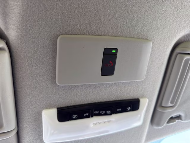 2024 Boulder Gray Pearl Nissan Kicks SV FWD SUV