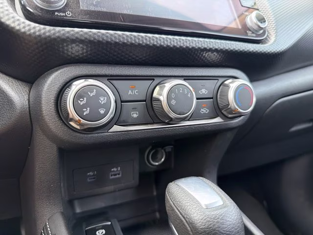 2024 Boulder Gray Pearl Nissan Kicks SV FWD SUV