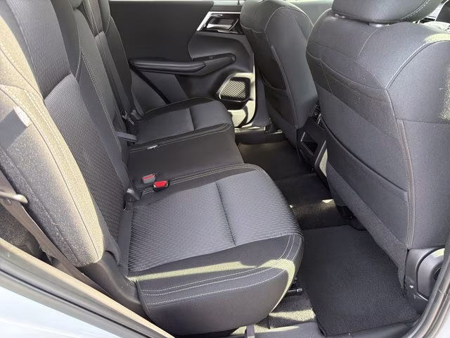 2024 White Diamond Mitsubishi Outlander ES FWD SUV