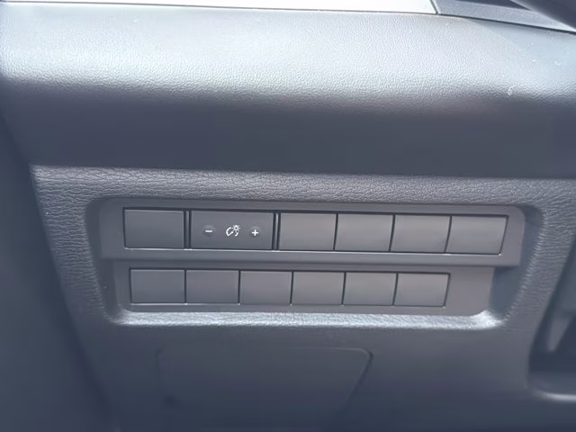 2024 White Diamond Mitsubishi Outlander ES FWD SUV