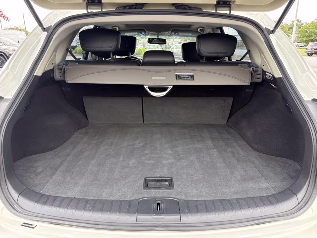 2017 Majestic White Infiniti QX50 Base RWD SUV