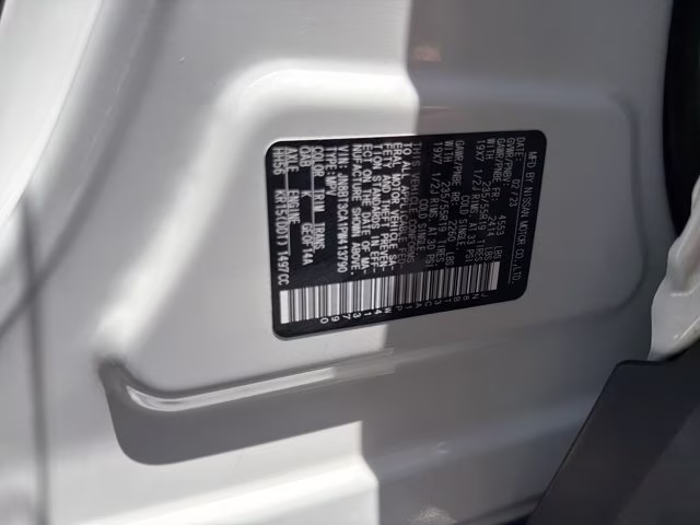 2023 Pearl White Tricoat Nissan Rogue SL FWD SUV