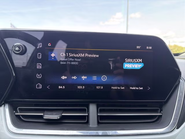 2025 Sterling Gray Metallic Chevrolet Trax LT FWD SUV