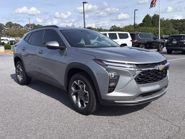 2025 Sterling Gray Metallic Chevrolet Trax LT FWD SUV
