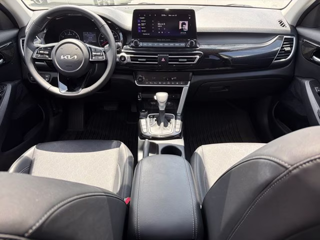 2023 Gravity Gray Kia Seltos EX AWD SUV