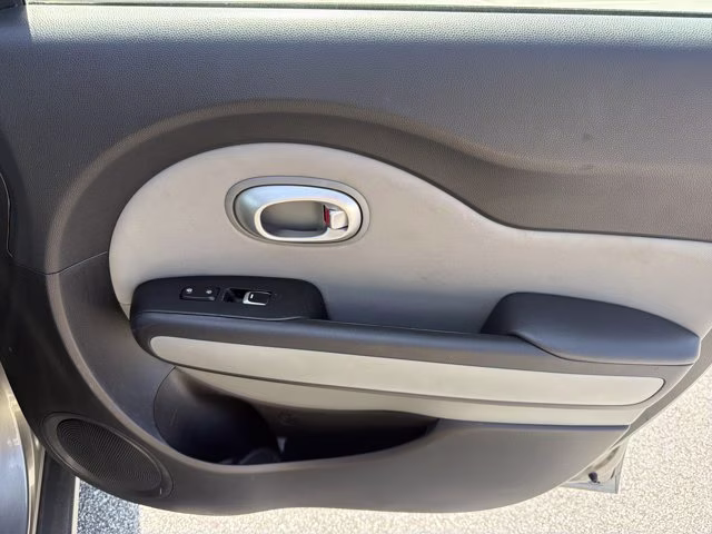 2019 Titanium Gray Kia Soul Base FWD Hatchback
