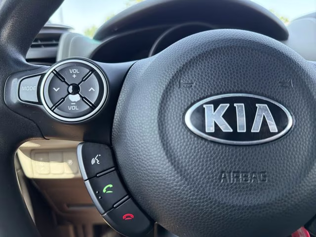 2019 Titanium Gray Kia Soul Base FWD Hatchback