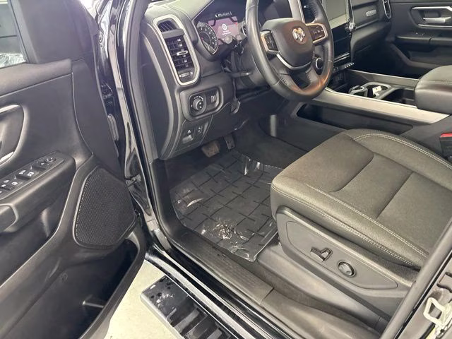 2023 Diamond Black Crystal Pearlcoat Ram 1500 Big Horn 4X4 Truck