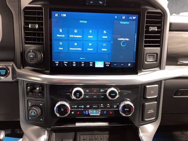 2025 Space White Metallic Ford F-150 Lariat 4X4 Truck