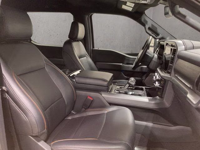 2025 Space White Metallic Ford F-150 Lariat 4X4 Truck