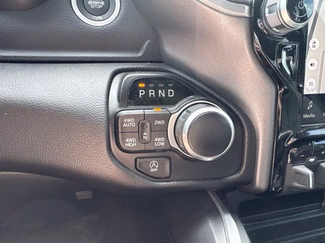 2023 Diamond Black Crystal Pearlcoat Ram 1500 Big Horn 4X4 Truck