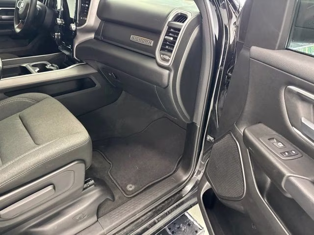 2023 Diamond Black Crystal Pearlcoat Ram 1500 Big Horn 4X4 Truck