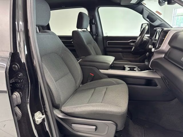 2023 Diamond Black Crystal Pearlcoat Ram 1500 Big Horn 4X4 Truck
