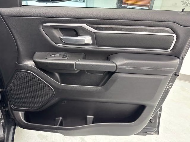 2023 Diamond Black Crystal Pearlcoat Ram 1500 Big Horn 4X4 Truck