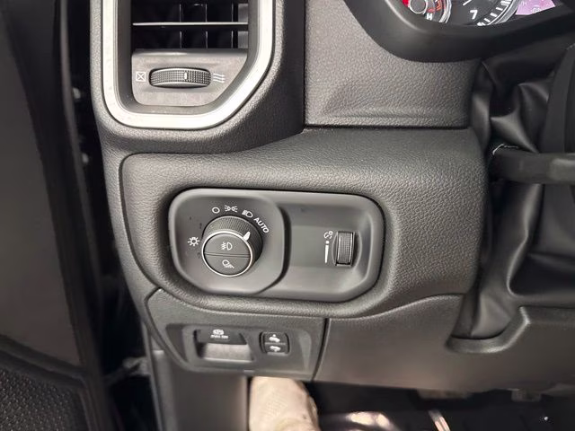 2023 Diamond Black Crystal Pearlcoat Ram 1500 Big Horn 4X4 Truck