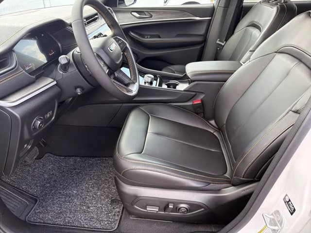 2026 Bright White Clearcoat Jeep Grand Cherokee 85th Anniversary Edition 4X4 SUV