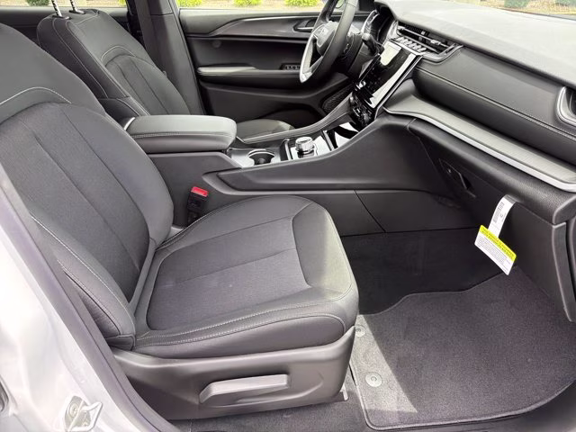 2026 Bright White Clearcoat Jeep Grand Cherokee L Laredo X RWD SUV