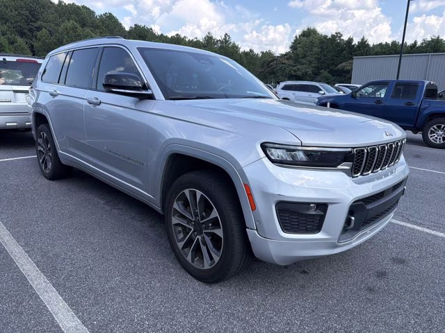 2022 Silver Zynith Jeep Grand Cherokee L Overland RWD SUV