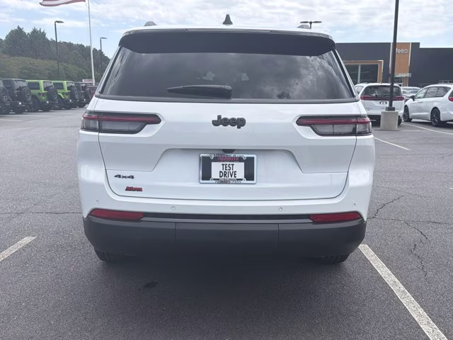 2026 Bright White Clearcoat Jeep Grand Cherokee L Laredo Altitude 4X4 SUV