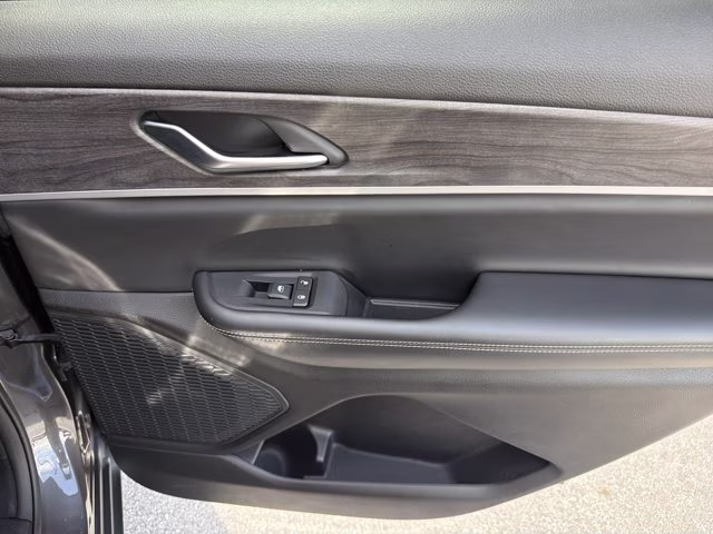 2023 Baltic Gray Metallic Clearcoat Jeep Grand Cherokee L Limited 4X4 SUV