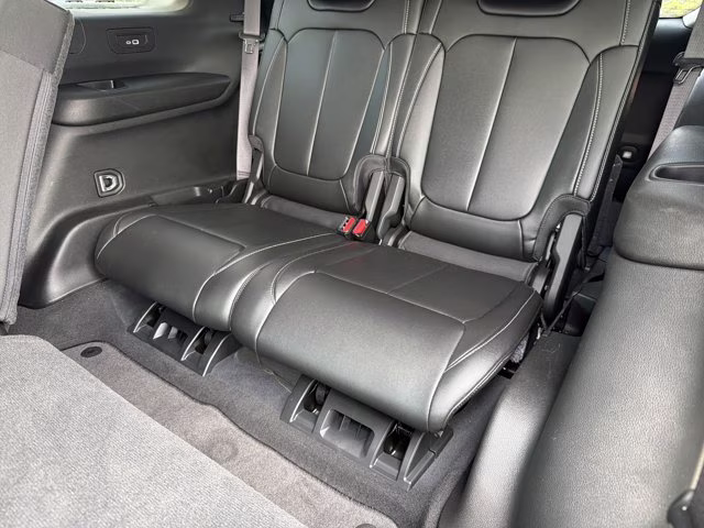 2023 Baltic Gray Metallic Clearcoat Jeep Grand Cherokee L Limited 4X4 SUV