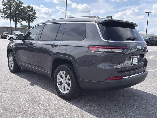 2023 Baltic Gray Metallic Clearcoat Jeep Grand Cherokee L Limited 4X4 SUV