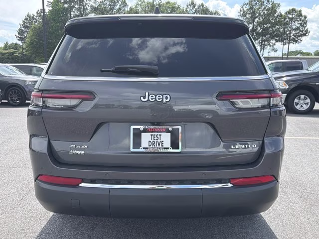 2023 Baltic Gray Metallic Clearcoat Jeep Grand Cherokee L Limited 4X4 SUV