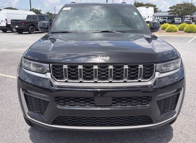 2026 Diamond Black Crystal Pearlcoat Jeep Grand Cherokee L Limited 4X4 SUV