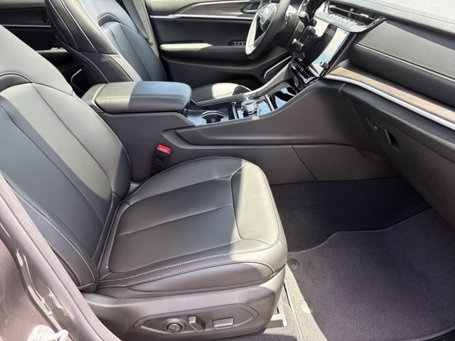 2026 Baltic Gray Metallic Clearcoat Jeep Grand Cherokee L Limited 4X4 SUV