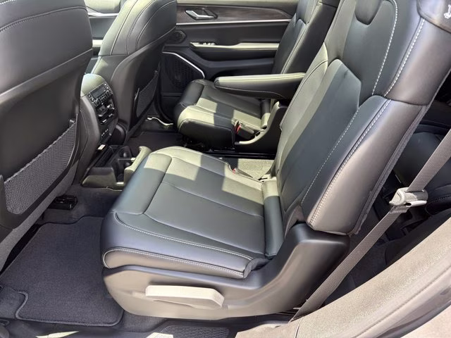 2026 Baltic Gray Metallic Clearcoat Jeep Grand Cherokee L Limited 4X4 SUV
