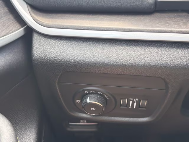 2026 Diamond Black Crystal Pearlcoat Jeep Grand Cherokee L 85th Anniversary Edition 4X4 SUV