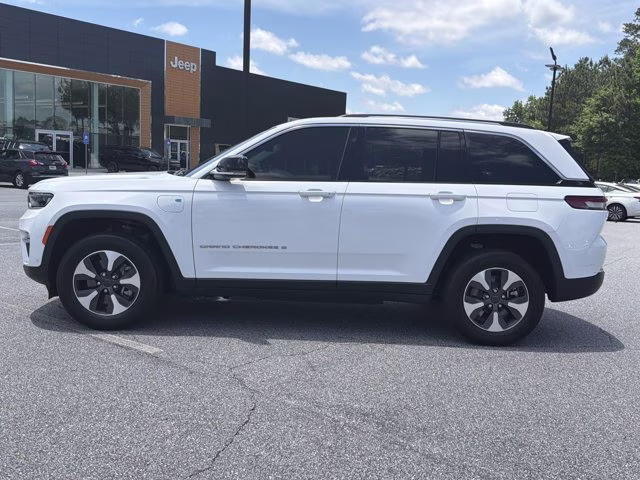 2022 Bright White Clearcoat Jeep Grand Cherokee 4xe 4xe 4X4 SUV