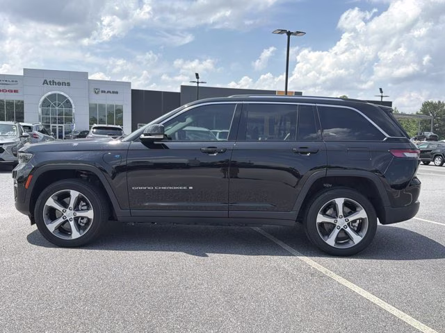 2022 Diamond Black Crystal Pearlcoat Jeep Grand Cherokee 4xe 4xe 4X4 SUV