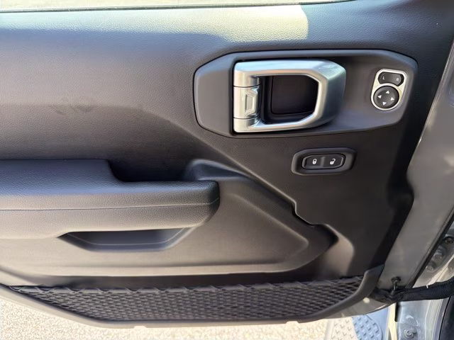 2023 Sting-Gray Clearcoat Jeep Gladiator Willys 4X4 Truck