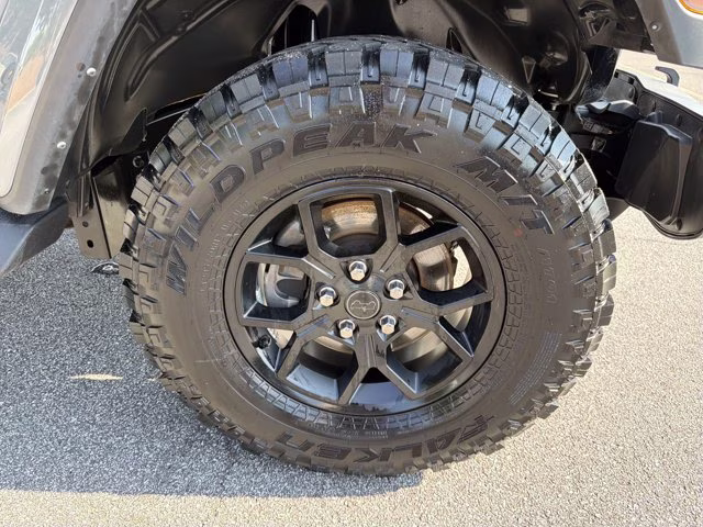 2023 Sting-Gray Clearcoat Jeep Gladiator Willys 4X4 Truck