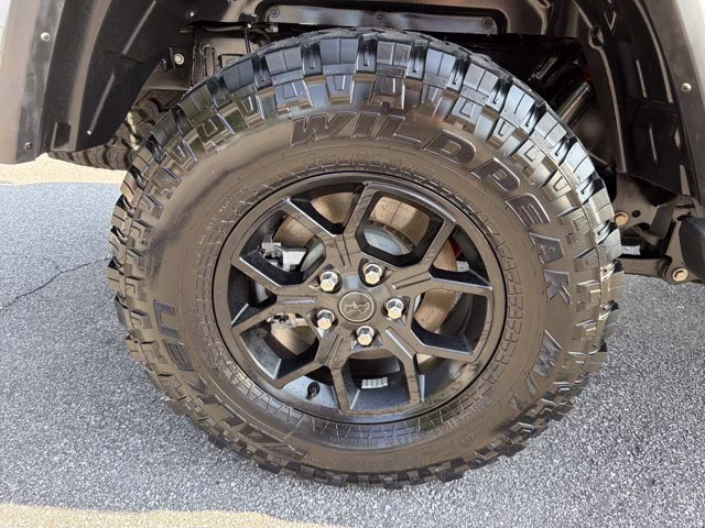 2023 Sting-Gray Clearcoat Jeep Gladiator Willys 4X4 Truck