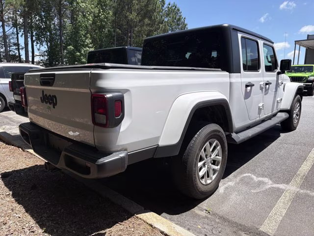 2023 Bright White Clearcoat Jeep Gladiator Sport S 4X4 Truck