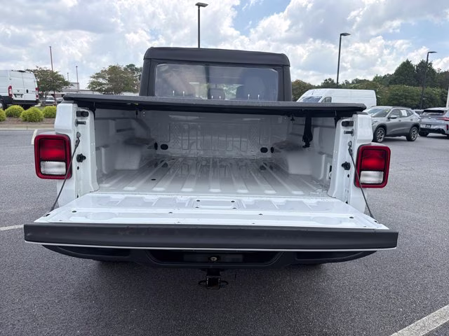 2023 Bright White Clearcoat Jeep Gladiator Sport 4X4 Truck