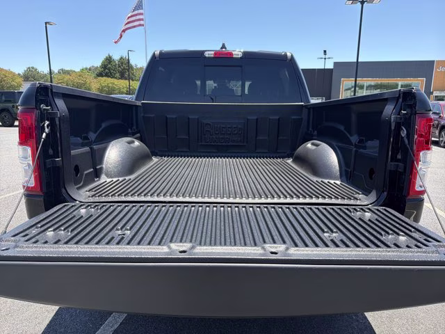 2022 Diamond Black Crystal Pearlcoat Ram 1500 Big Horn 4X4 Truck