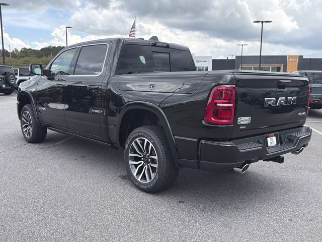 2026 Diamond Black Crystal Pearlcoat Ram 1500 Longhorn 4X4 Truck
