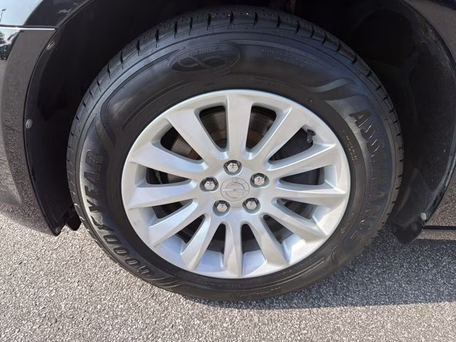 2014 Gloss Black Chrysler 300 Base RWD Sedan