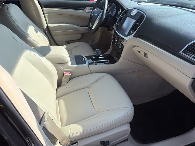 2014 Gloss Black Chrysler 300 Base RWD Sedan