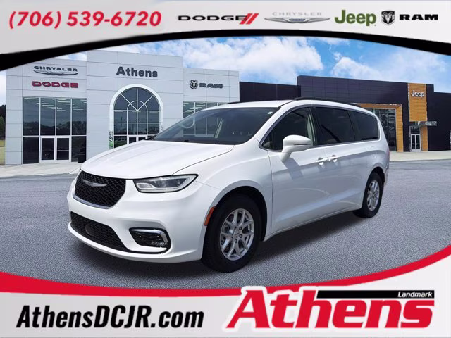2022 Bright White Clearcoat Chrysler Pacifica Touring L FWD Van