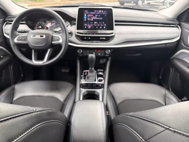 2022 Diamond Black Crystal Pearlcoat Jeep Compass Latitude 4X4 SUV