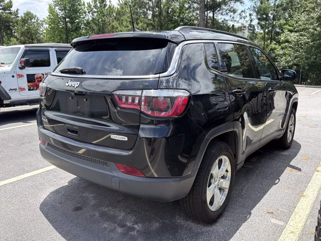 2019 Diamond Black Crystal Pearlcoat Jeep Compass Latitude 4X4 SUV