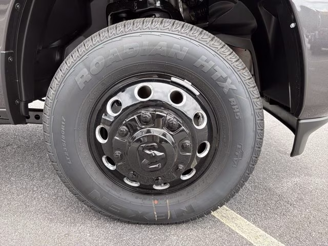 2026 Granite Crystal Metallic Clearcoat Ram 3500 Big Horn 4X4 Truck